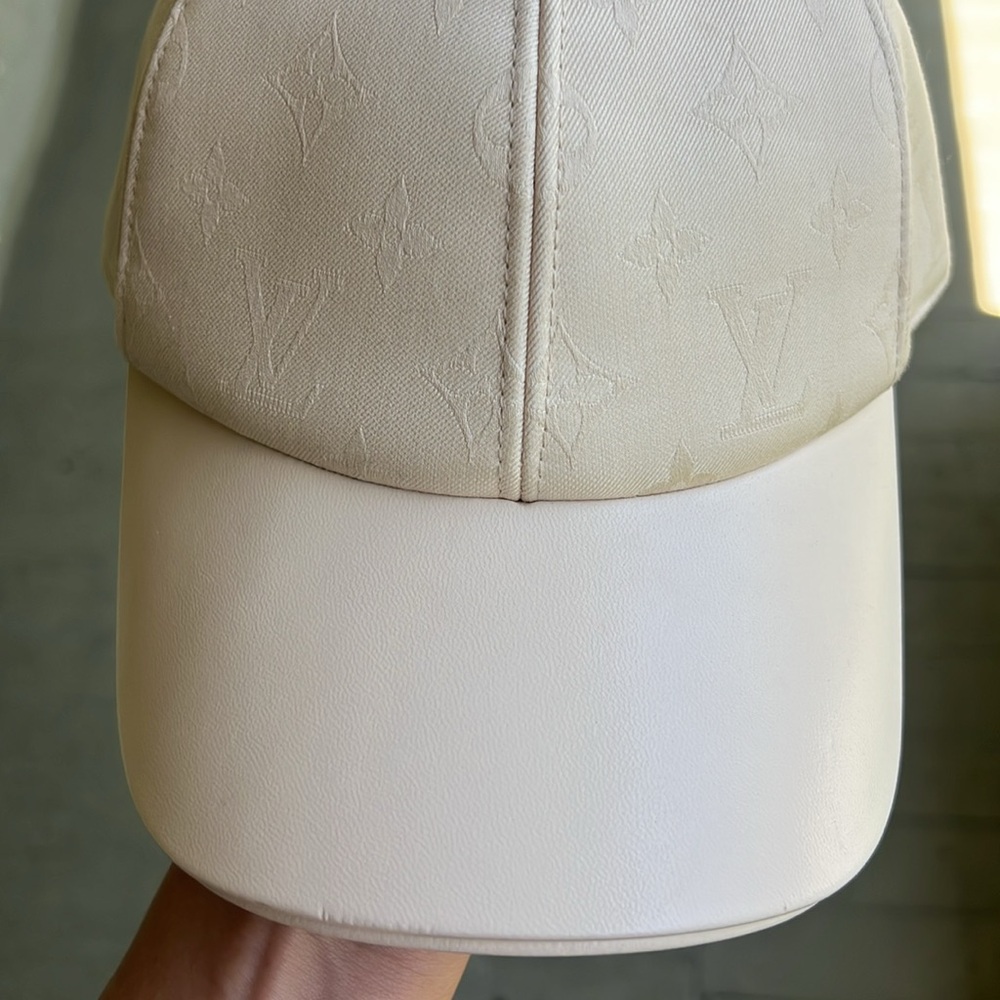 LOUIS VUITTON LV First Cap - Picture 11 of 13